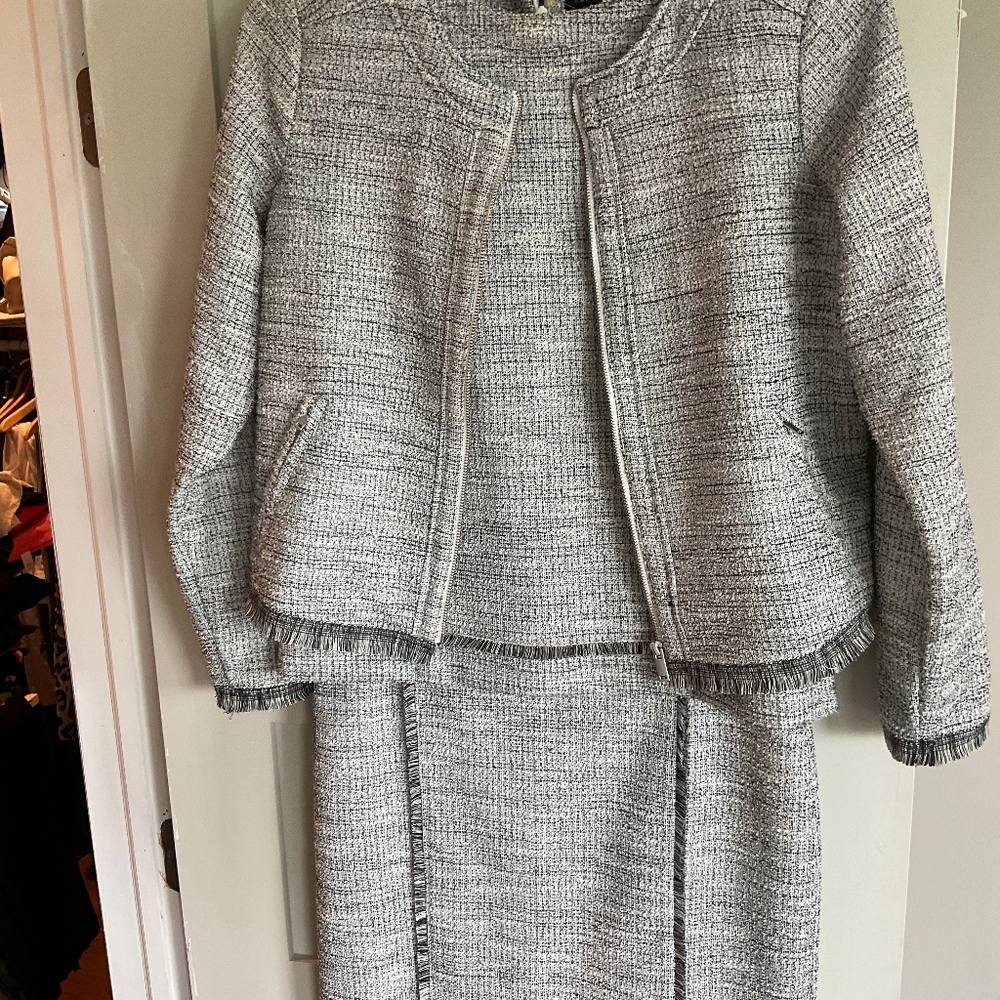 BR EUC 3pc Skirt set - size M/10